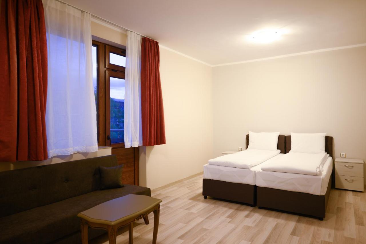 Hotel Leda