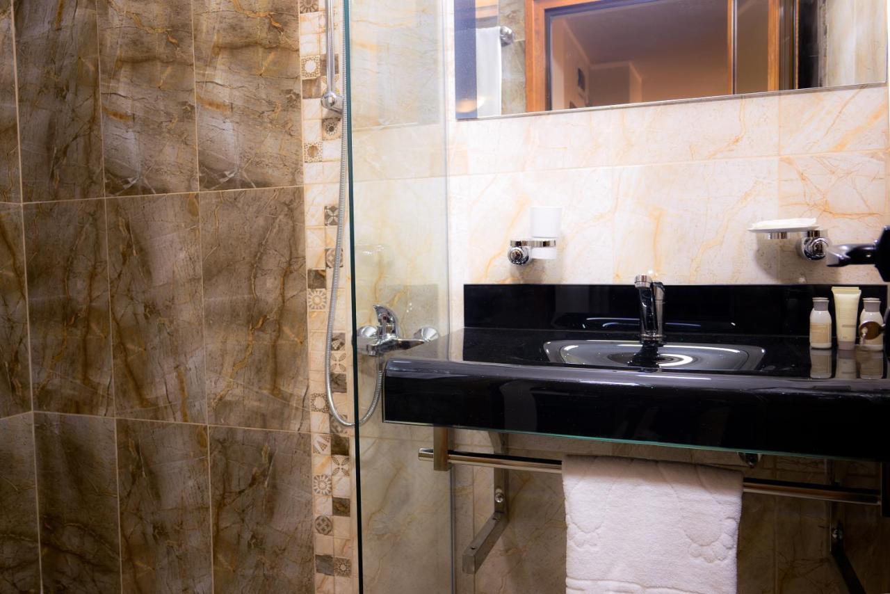 Leda Hotel
