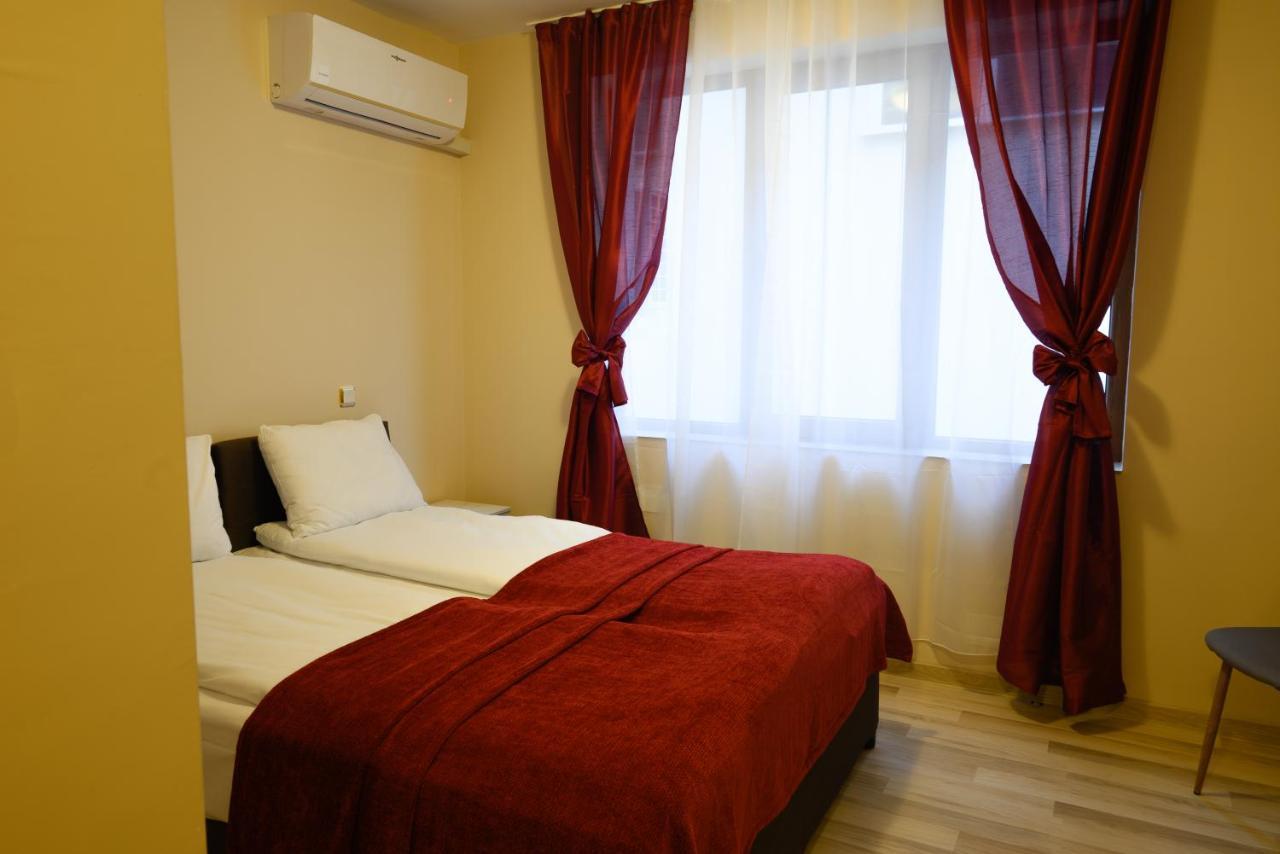 Leda Hotel 3*